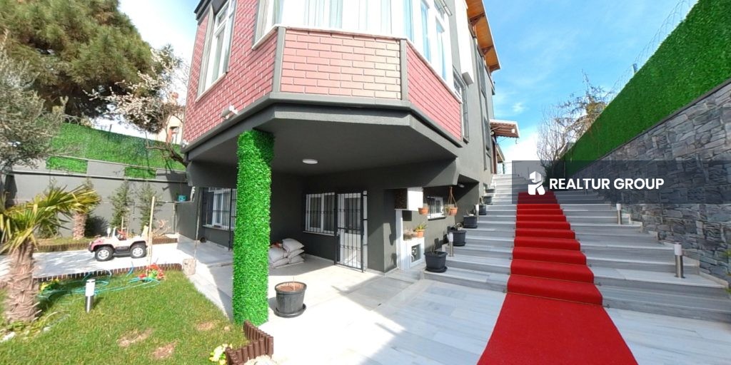 Four-Storey Villa with Sea View, Located in Istanbul, Beylikduzu
